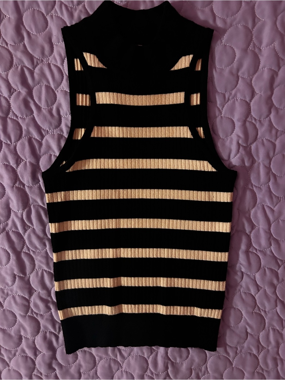Sleeveless Striped Knit Tank Top - Black & Cream